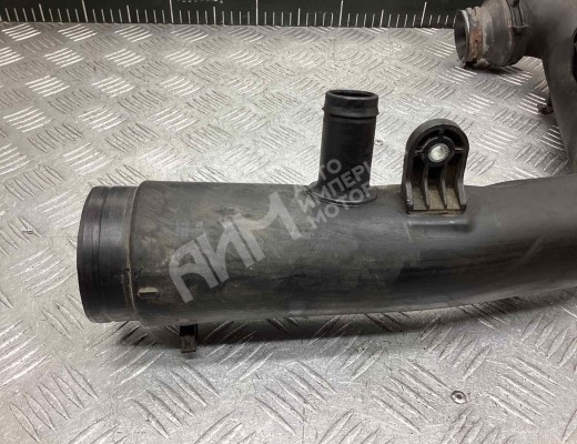 Патрубок интеркулера Volkswagen Touran I (1T) 2003-2006  Volkswagen Touran Touran I (1T) 2003-2006