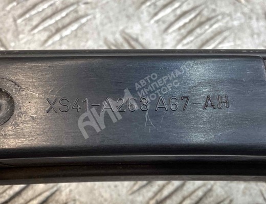 Направляющая стекла Ford Focus I 2001-2005 рестайлинг  Ford Focus Focus I 2001-2005 рестайлинг