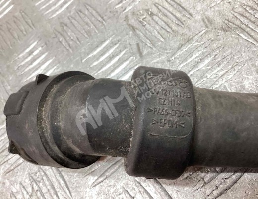 Патрубок радиатора Volkswagen Passat B5+ (3B) 2000-2005 рестайлинг  Volkswagen Passat Passat B5+ (3B) 2000-2005 рестайлинг