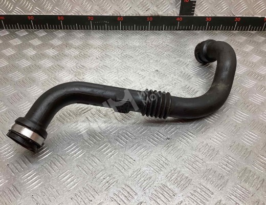 Патрубок интеркулера Renault Megane II 2006-2009 рестайлинг  Renault Megane Megane II 2006-2009 рестайлинг