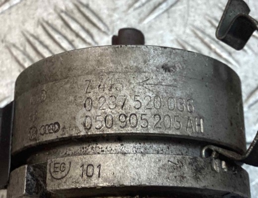 Распределитель зажигания (трамблёр) Volkswagen Passat B3 1988-1993  Volkswagen Passat Passat B3 1988-1993