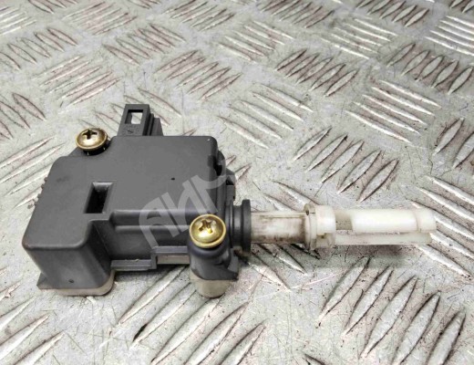 Активатор замка багажника Volkswagen Passat B5+ (3B) 2000-2005 рестайлинг  Volkswagen Passat Passat B5+ (3B) 2000-2005 рестайлинг