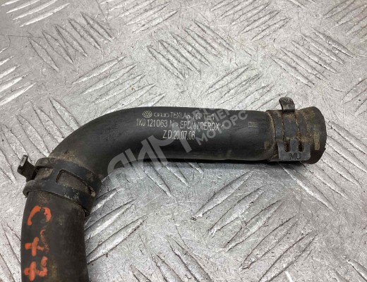 Патрубок (трубопровод, шланг) Audi A3 II (8P) 2008-2012 2-й рестайлинг  Audi A3 A3 II (8P) 2008-2012 2-й рестайлинг