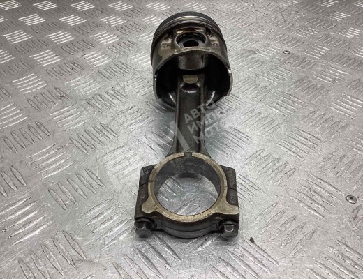 Поршень Renault Megane II 2002-2006  Renault Megane Megane II 2002-2006
