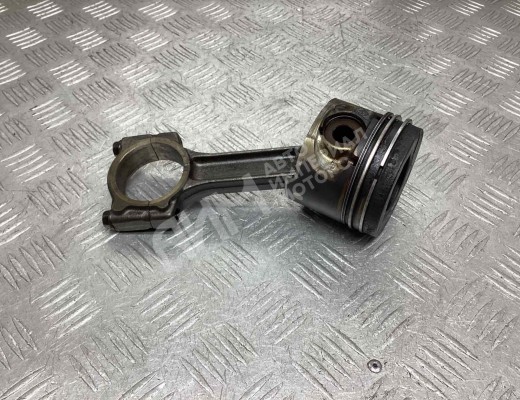 Поршень Renault Megane II 2002-2006  Renault Megane Megane II 2002-2006