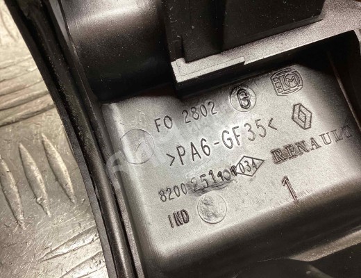 Клапанная крышка Renault Megane II 2002-2006  Renault Megane Megane II 2002-2006