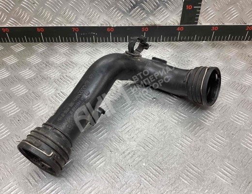 Патрубок интеркулера Volkswagen Tiguan I (5N) 2006-2016  Volkswagen Tiguan Tiguan I (5N) 2006-2016