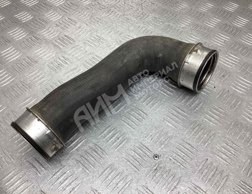 Патрубок интеркулера Volkswagen Touran I (1T) 2003-2006  Volkswagen Touran Touran I (1T) 2003-2006
