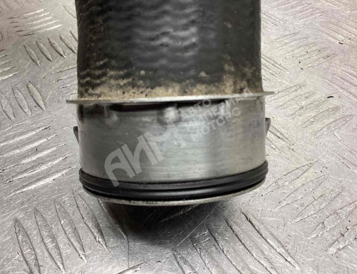 Патрубок интеркулера Volkswagen Passat B5+ (3B) 2000-2005 рестайлинг  Volkswagen Passat Passat B5+ (3B) 2000-2005 рестайлинг