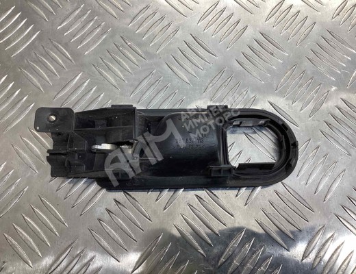 Ручка внутренняя передняя левая Volkswagen Golf IV (1J) 1997-2004  Volkswagen Golf Golf IV (1J) 1997-2004