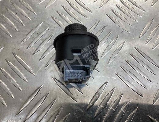 Джойстик регулировки зеркал Volkswagen Golf IV (1J) 1997-2004  Volkswagen Golf Golf IV (1J) 1997-2004