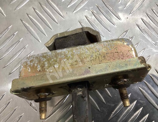 Ограничитель открывания двери передней Chrysler Voyager IV (RG) 2001-2008  Chrysler Voyager Voyager IV (RG) 2001-2008