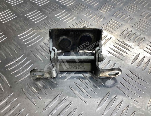 Петля крышки багажника Volvo V50 (MW) 2003-2007  Volvo V50 V50 (MW) 2003-2007