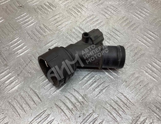 Фланец (тройник) системы охлаждения Seat Ibiza III (6L) 2002-2008  Seat Ibiza Ibiza III (6L) 2002-2008