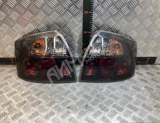 Фонарь задний (комплект) Audi A4 B6 (8EC, 8E5) 2000-2004  Audi A4 A4 B6 (8EC, 8E5) 2000-2004