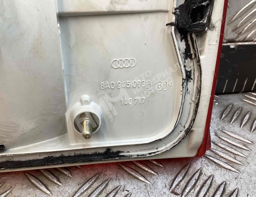 Фонарь крышки багажника левый Audi 80 B4 (8C) 1991-1995  Audi 80 80 B4 (8C) 1991-1995