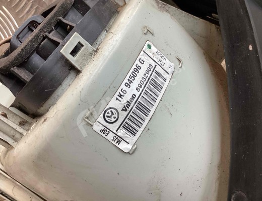 Фонарь задний правый Volkswagen Golf V (1K) 2004-2009  Volkswagen Golf Golf V (1K) 2004-2009