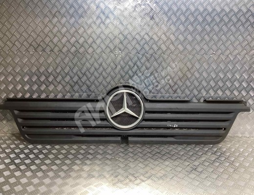 Решетка радиатора Mercedes Atego I 1998-2012  Mercedes Atego Atego I 1998-2012