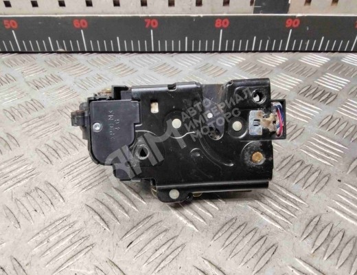 Замок двери передней левой Volkswagen Passat B5 (3B) 1996-2000  Volkswagen Passat Passat B5 (3B) 1996-2000
