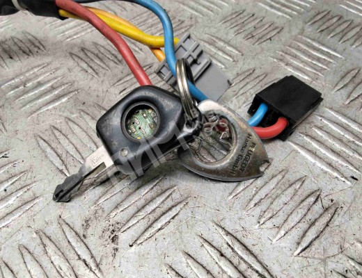 Замок зажигания Peugeot 306 1993-2003  Peugeot 306 306 1993-2003