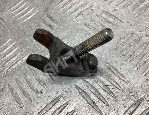 Скоба (кронштейн) крепления форсунки Volkswagen Crafter I (2E) 2006-2016  Volkswagen Crafter Crafter I (2E) 2006-2016