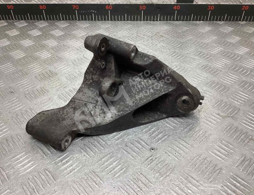 Кронштейн двигателя Volkswagen Crafter I (2E) 2006-2016  Volkswagen Crafter Crafter I (2E) 2006-2016