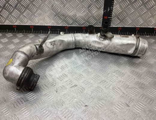 Патрубок турбины Volkswagen Golf IV (1J) 1997-2004  Volkswagen Golf Golf IV (1J) 1997-2004