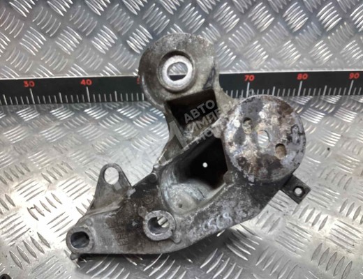 Кронштейн стабилизатора Audi A6 C6 (4F) 2004-2008  Audi A6 A6 C6 (4F) 2004-2008