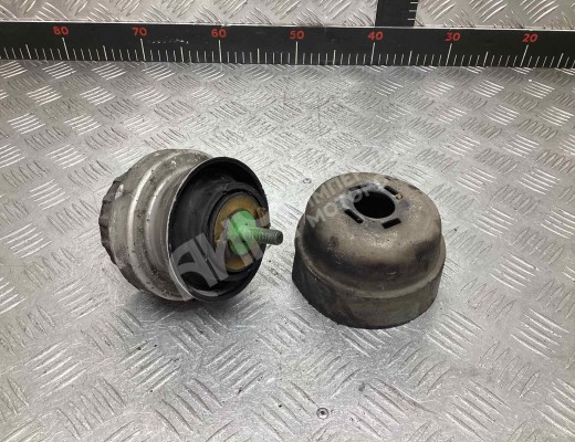 Подушка крепления двигателя Audi A6 C6 (4F) 2004-2008  Audi A6 A6 C6 (4F) 2004-2008