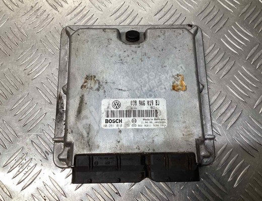 Блок управления двигателем Volkswagen Passat B5 (3B) 1996-2000  Volkswagen Passat Passat B5 (3B) 1996-2000