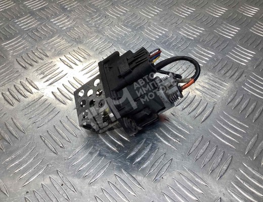 Сопротивление вентилятора охлаждения Peugeot 5008 I (T8) 2009-2013  Peugeot 5008 5008 I (T8) 2009-2013