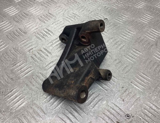 Кронштейн генератора Kia Carnival I (GQ) 1998-2006  Kia Carnival Carnival I (GQ) 1998-2006