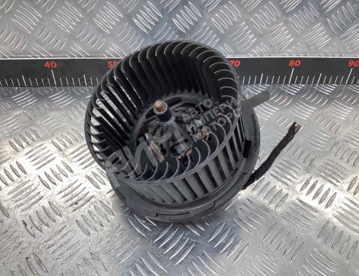 Моторчик печки Volkswagen Passat B6 (3C) 2005-2010  Volkswagen Passat Passat B6 (3C) 2005-2010