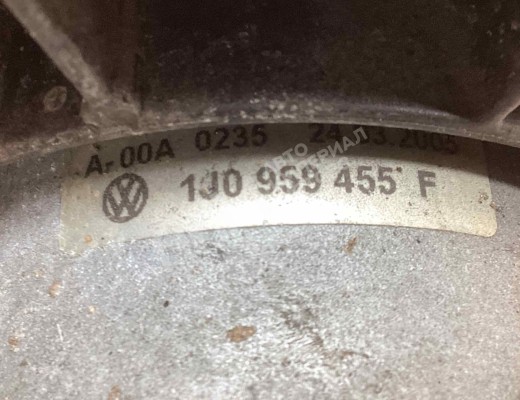 Вентилятор радиатора Volkswagen Golf IV (1J) 1997-2004  Volkswagen Golf Golf IV (1J) 1997-2004