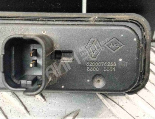 Кнопка открытия багажника Renault Scenic II (JM) 2003-2006  Renault Scenic Scenic II (JM) 2003-2006