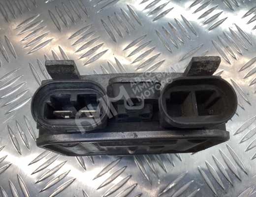 Блок управления вентилятором радиатора Ford Mondeo III 2003-2007 рестайлинг  Ford Mondeo Mondeo III 2003-2007 рестайлинг