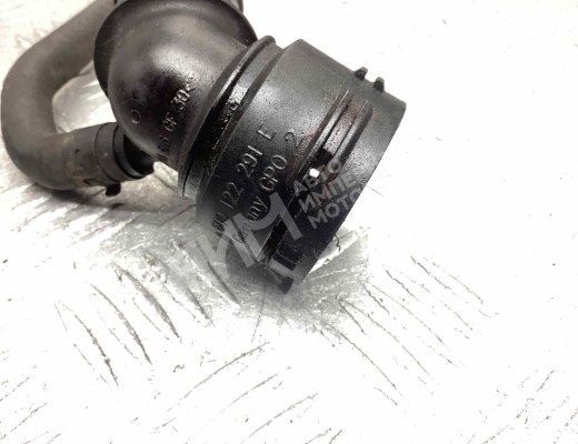 Фланец (тройник) системы охлаждения Volkswagen Golf V (1K) 2004-2009  Volkswagen Golf Golf V (1K) 2004-2009