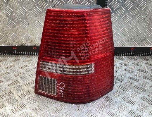 Фонарь задний правый Volkswagen Bora (1J) 1998-2005  Volkswagen Bora Bora (1J) 1998-2005