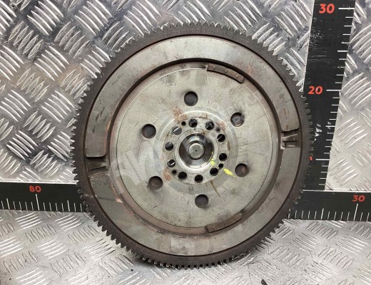 Маховик Audi A6 C6 (4F) 2004-2008  Audi A6 A6 C6 (4F) 2004-2008