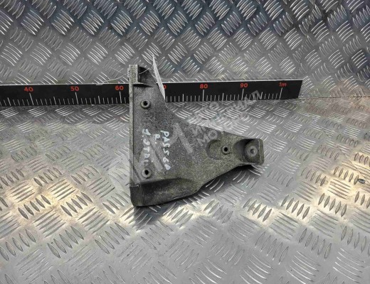 Кронштейн двигателя Volkswagen Passat B5+ (3B) 2000-2005 рестайлинг  Volkswagen Passat Passat B5+ (3B) 2000-2005 рестайлинг