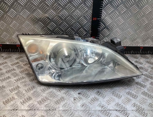 Фара правая Ford Mondeo III 2003-2007 рестайлинг  Ford Mondeo Mondeo III 2003-2007 рестайлинг