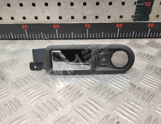 Ручка внутренняя задняя левая Volkswagen Golf IV (1J) 1997-2004  Volkswagen Golf Golf IV (1J) 1997-2004