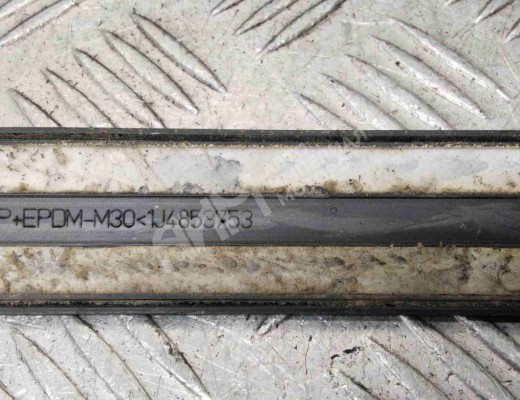 Молдинг двери задней левой Volkswagen Golf IV (1J) 1997-2004  Volkswagen Golf Golf IV (1J) 1997-2004