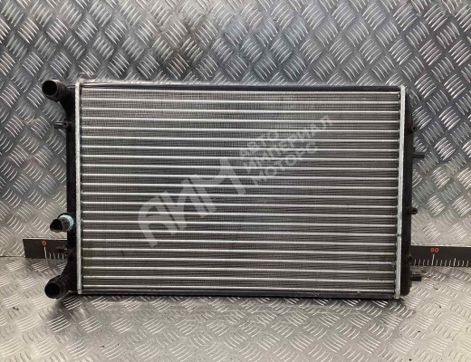 Радиатор (основной) Volkswagen Polo IV (9N) 2001-2005  Volkswagen Polo Polo IV (9N) 2001-2005