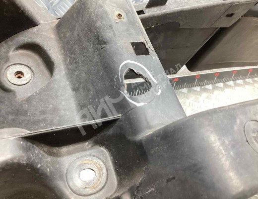 Передняя панель крепления облицовки (телевизор) Volkswagen Passat B6 (3C) 2005-2010  Volkswagen Passat Passat B6 (3C) 2005-2010