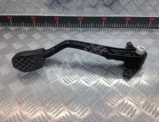 Педаль сцепления Audi A6 C4 (4A) 1994-1997  Audi A6 A6 C4 (4A) 1994-1997