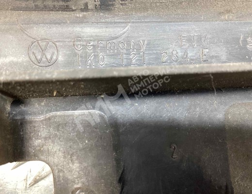 Дефлектор радиатора Volkswagen Golf V (1K) 2004-2009  Volkswagen Golf Golf V (1K) 2004-2009