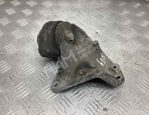 Кронштейн КПП Audi A6 C6 (4F) 2004-2008  Audi A6 A6 C6 (4F) 2004-2008