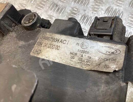 Фара левая Chrysler Voyager IV (RG) 2001-2008  Chrysler Voyager Voyager IV (RG) 2001-2008