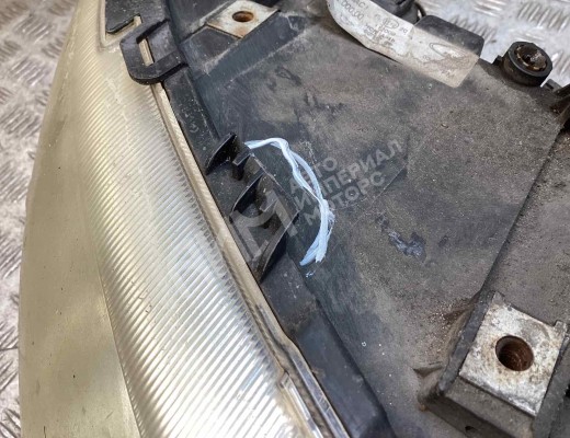 Фара правая Chrysler Voyager IV (RG) 2001-2008  Chrysler Voyager Voyager IV (RG) 2001-2008